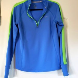 Nike workout top